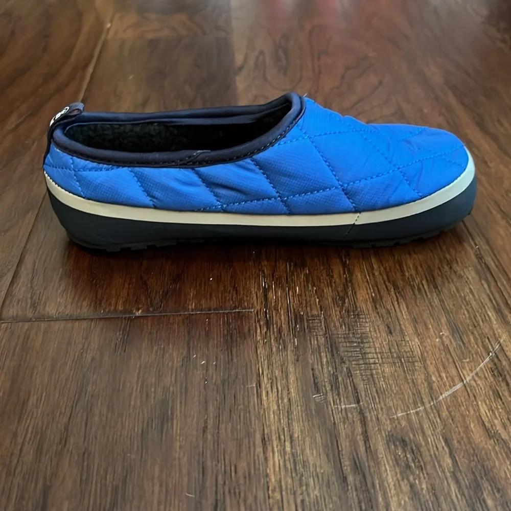 Kamik vegan puffy shoe
